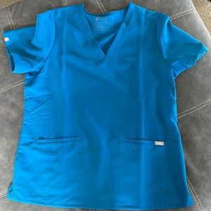 FIGS Alps Blue Casma - Three-Pocket Scrub Top